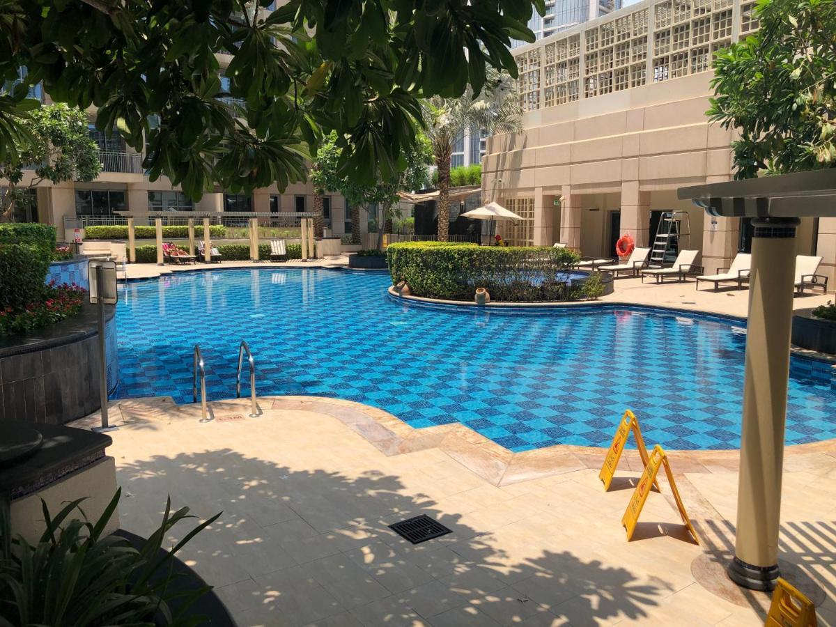 Ultimate Stay / 4 Beds / Burj Khalifa View Dubai Luaran gambar